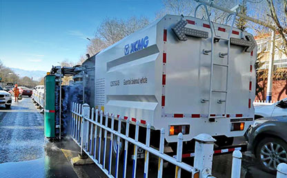 平博护栏洗濯车在西藏举行洗濯作业