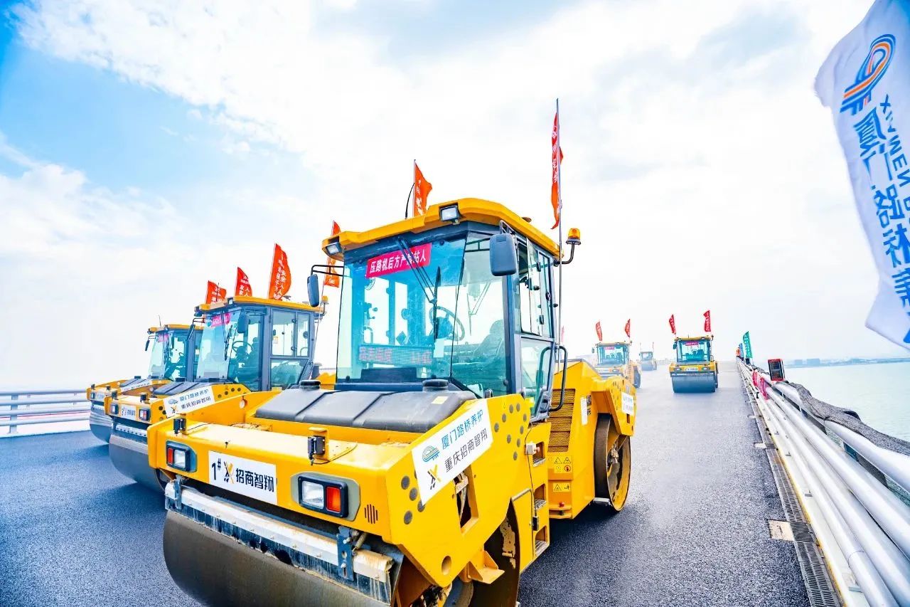 平博数字化智能施工集群：开启桥面铺装智能新时代