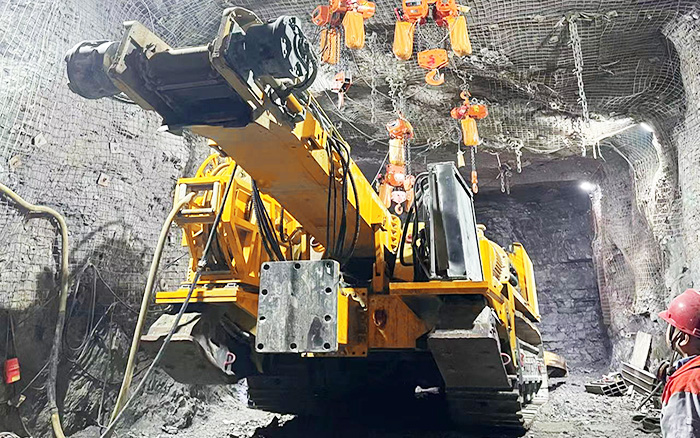 掘进磷矿！平博XTR7/360掘进机点磷成金