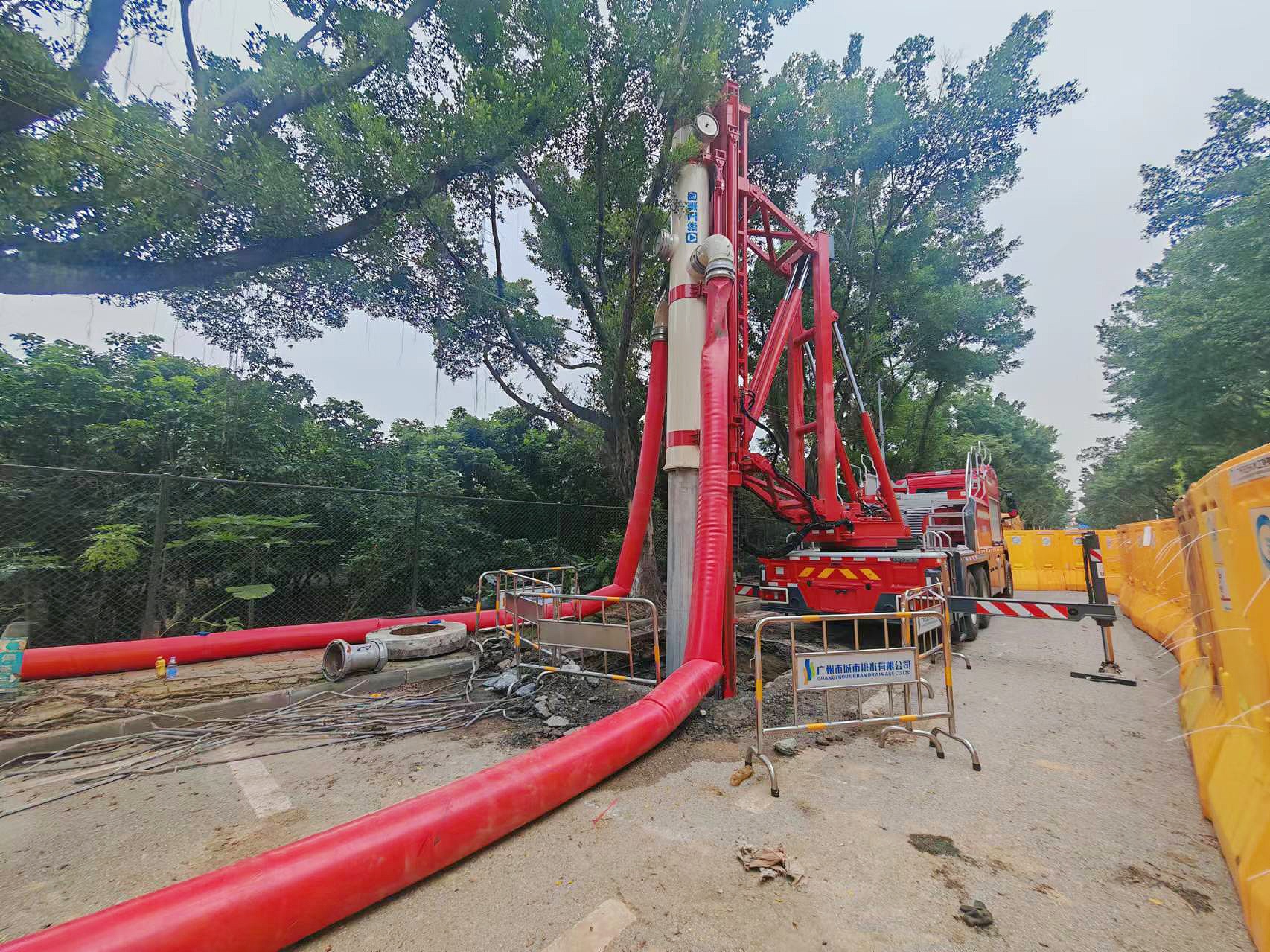 栉风沐雨！平博排涝车被广州点赞！