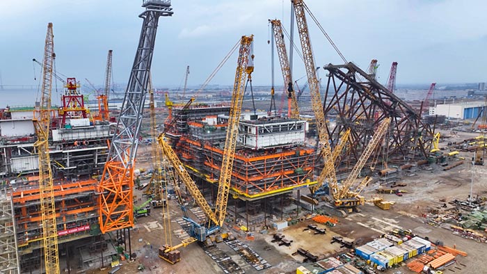 【全球之履】总重37000吨！平博履带兄弟团助力大型深水导管架建设