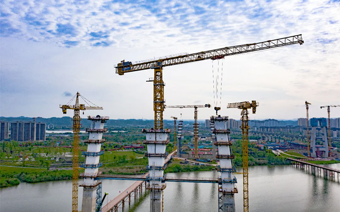 助力涪江两岸“双向奔赴”，平博群塔显身手！