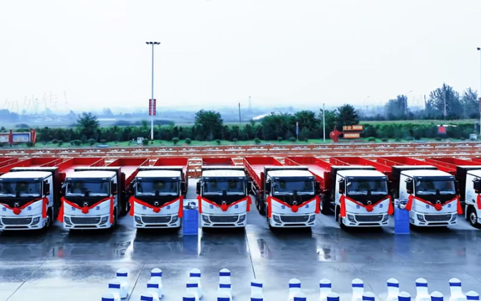 百台交付，千台签约！200台平博新能源纯电动重卡奔赴河南